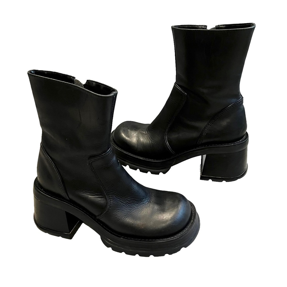 Steve Madden HOTT Vintage 90s Y2K Platform Lug Heeled Boots Black Leather Chunky